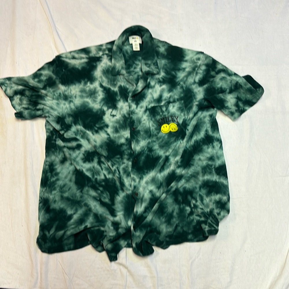 H&M x Smiley Green  Tie Dye Smiley Face Button Up Shirt Towel Feel Size Large